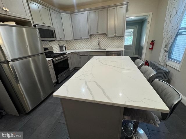 81 LIBERTY ST, Trenton, NJ 08611