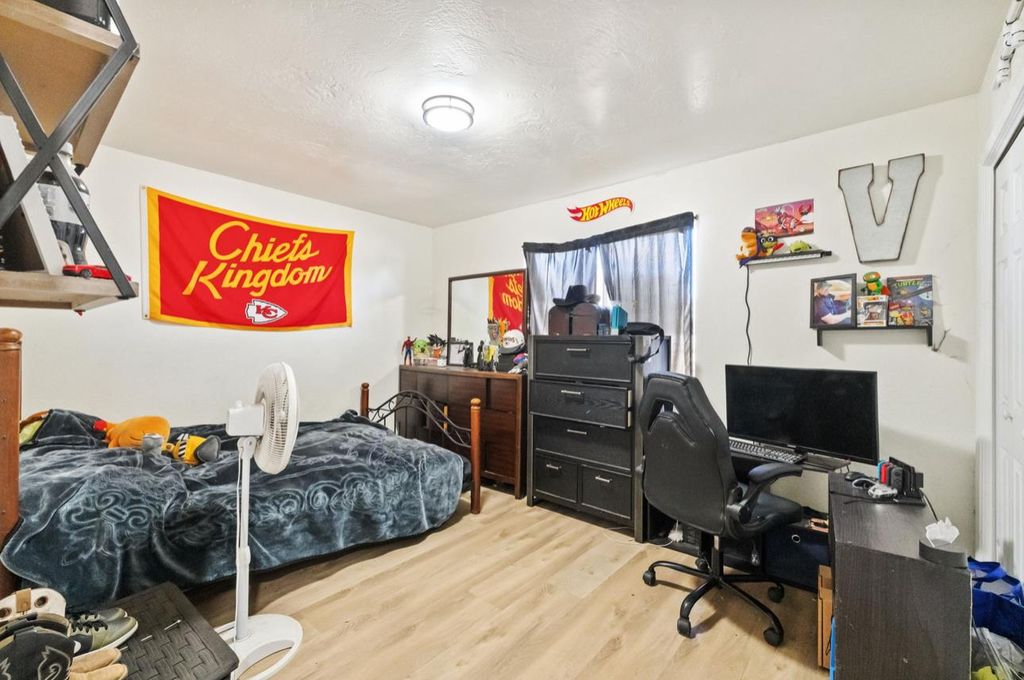 Image 12 of property listing at 8289 E Mckinley Avenue, Fresno, CA 93737