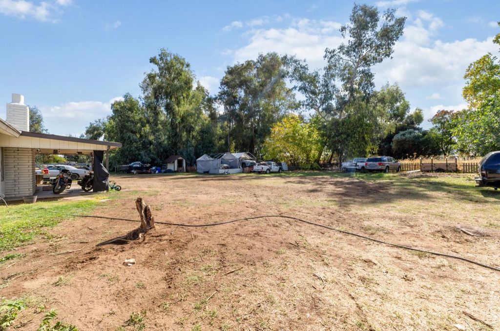 Image 19 of property listing at 8289 E Mckinley Avenue, Fresno, CA 93737