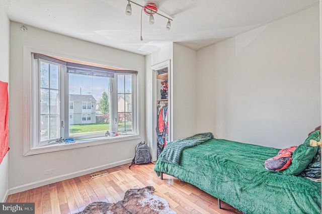 408 JENNIFER LN, Williamstown, NJ 08094