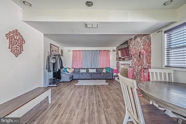 408 JENNIFER LN, Williamstown, NJ 08094