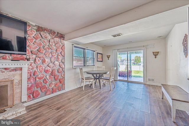 408 JENNIFER LN, Williamstown, NJ 08094