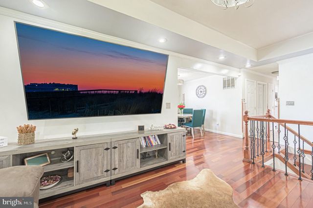 408 JENNIFER LN, Williamstown, NJ 08094