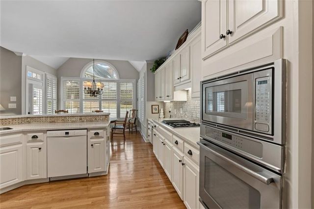 5619 Forkwood Drive NW, Acworth, GA 30101