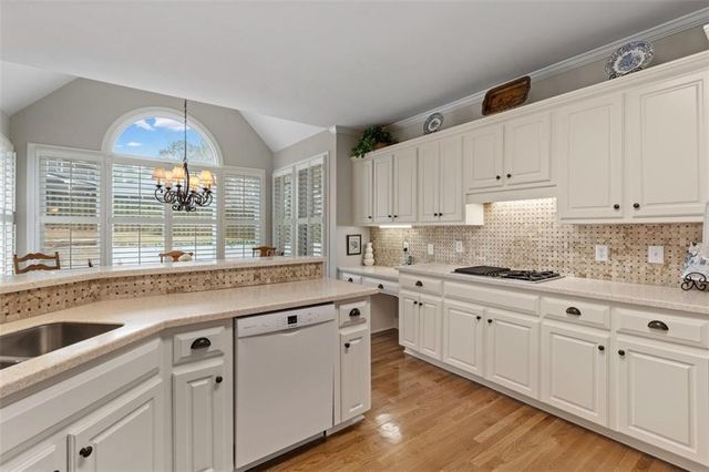 5619 Forkwood Drive NW, Acworth, GA 30101