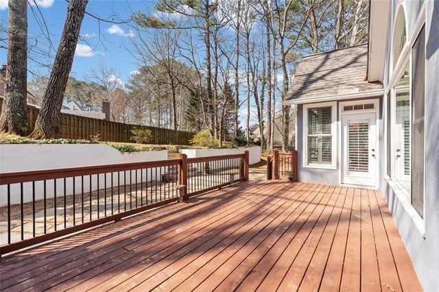 5619 Forkwood Drive NW, Acworth, GA 30101