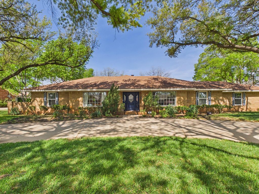 3714 CEDAR ELM LANE, Wichita Falls, TX 76308