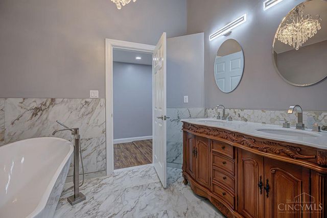 7926 Normandy Lane, Centerville, OH 45459
