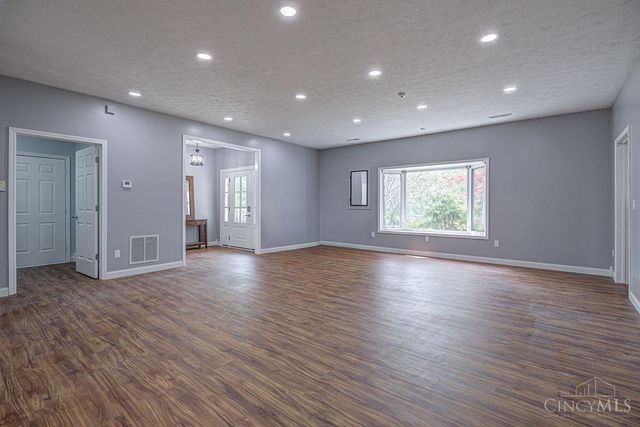 7926 Normandy Lane, Centerville, OH 45459