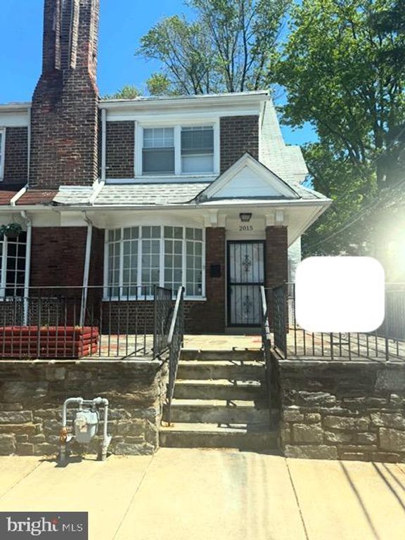 2015 HYATT ST, Chester, PA 19013
