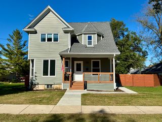 473 E Elm Street, Sycamore, IL 60178