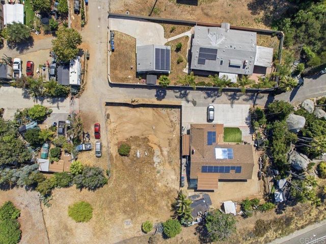 564 Rolling Hills Road, Vista, CA 92083