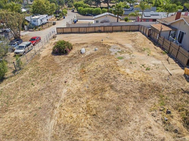 564 Rolling Hills Road, Vista, CA 92083