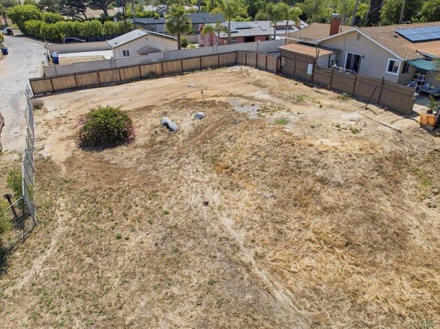 564 Rolling Hills Road, Vista, CA 92083