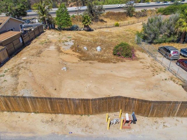564 Rolling Hills Road, Vista, CA 92083