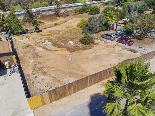 564 Rolling Hills Road, Vista, CA 92083