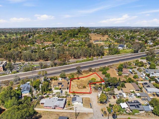 564 Rolling Hills Road, Vista, CA 92083