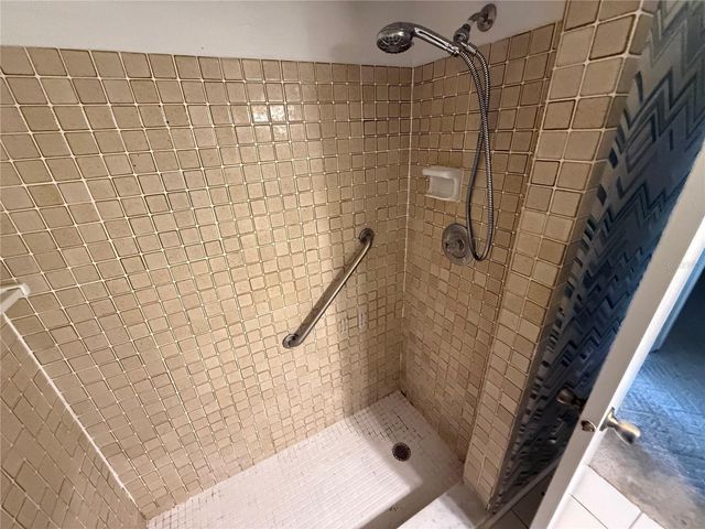 6608 36TH AVENUE DRIVE W, Bradenton, FL 34209