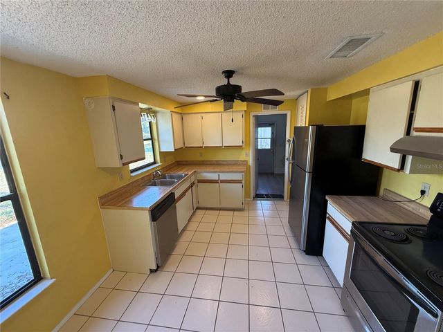 6608 36TH AVENUE DRIVE W, Bradenton, FL 34209