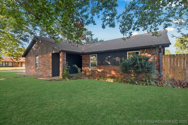 704 N Zenith Avenue, Tulsa, OK 74127