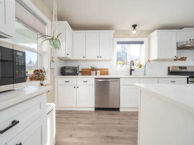 1220 10TH St, Oregon City, OR 97045