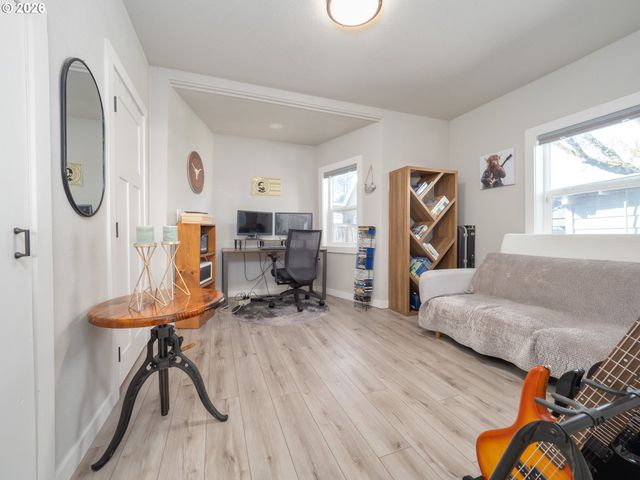 1220 10TH St, Oregon City, OR 97045