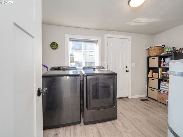 1220 10TH St, Oregon City, OR 97045