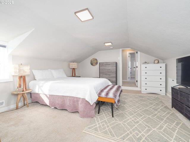 1220 10TH St, Oregon City, OR 97045