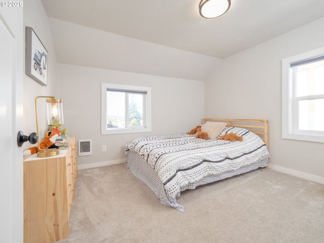 1220 10TH St, Oregon City, OR 97045