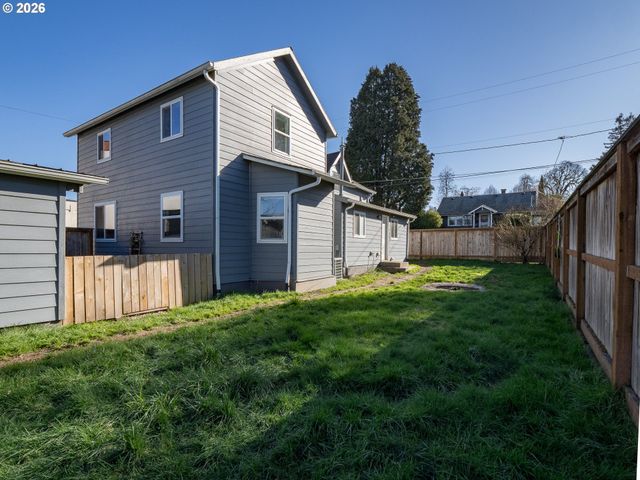 1220 10TH St, Oregon City, OR 97045
