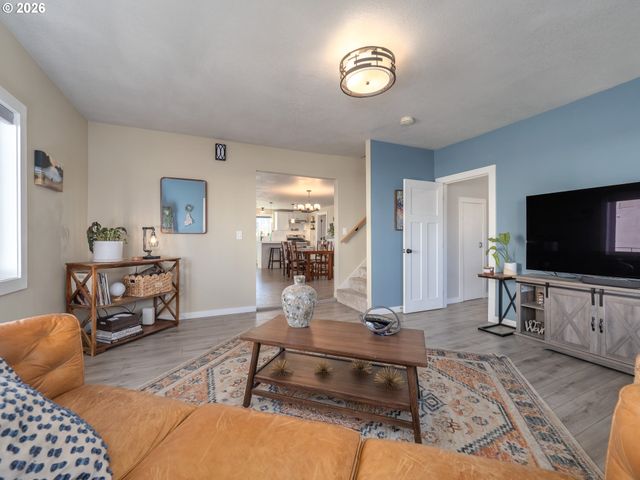 1220 10TH St, Oregon City, OR 97045