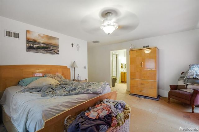 1321 Highland Meadows, Flint, MI 48532