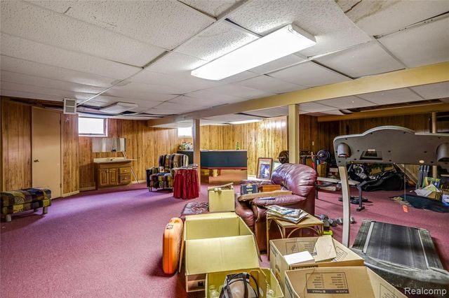 1321 Highland Meadows, Flint, MI 48532