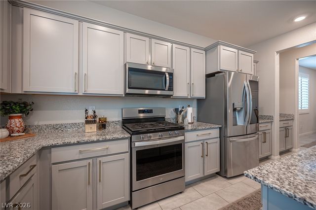 4447 Creekside Cavern Avenue, North Las Vegas, NV 89084