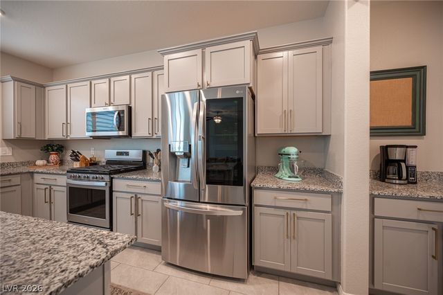 4447 Creekside Cavern Avenue, North Las Vegas, NV 89084