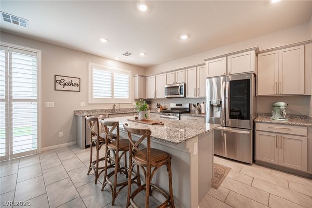 4447 Creekside Cavern Avenue, North Las Vegas, NV 89084