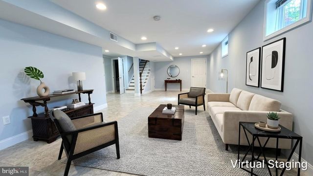 1719 MELBOURNE DR, Mclean, VA 22101