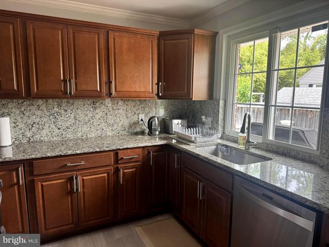1719 MELBOURNE DR, Mclean, VA 22101