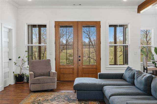 21665 Griggs Road, Springdale, AR 72762