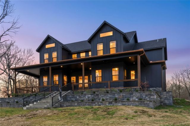 21665 Griggs Road, Springdale, AR 72762