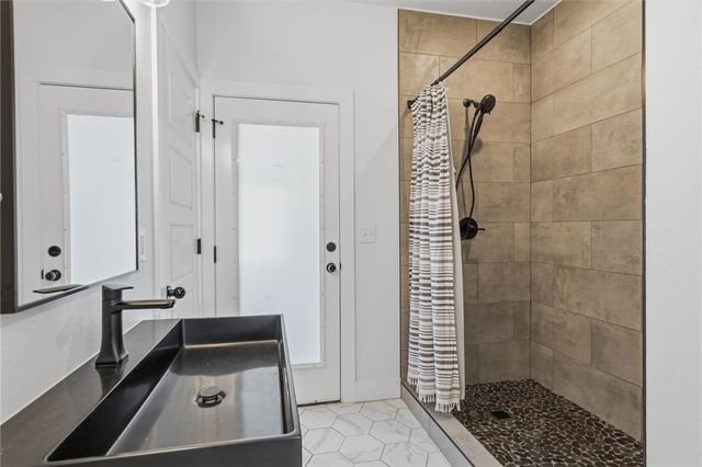 21665 Griggs Road, Springdale, AR 72762