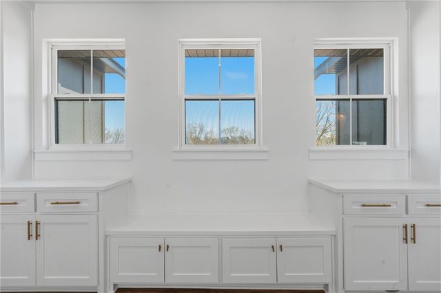 21665 Griggs Road, Springdale, AR 72762