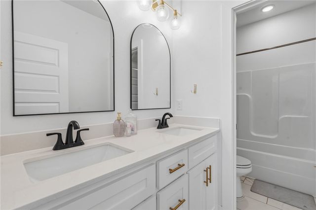 21665 Griggs Road, Springdale, AR 72762