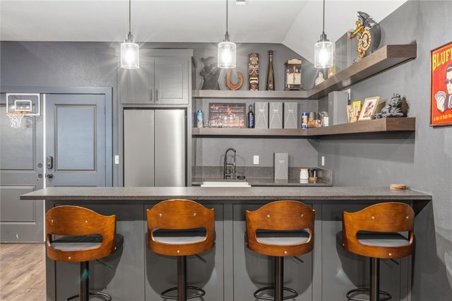 21665 Griggs Road, Springdale, AR 72762