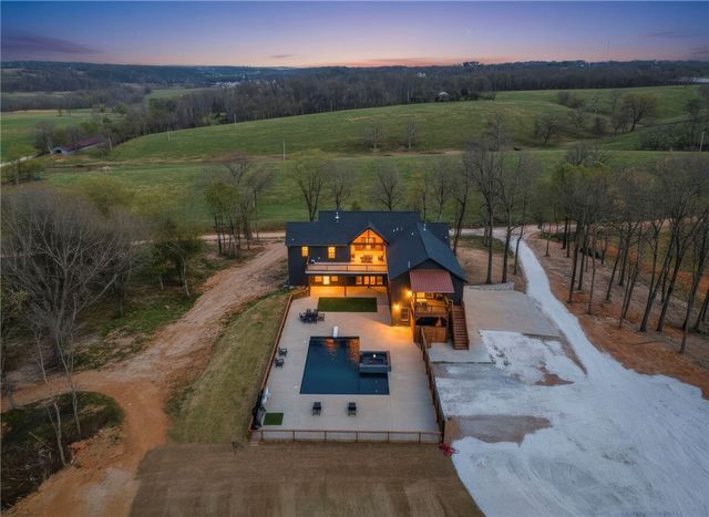 21665 Griggs Road, Springdale, AR 72762