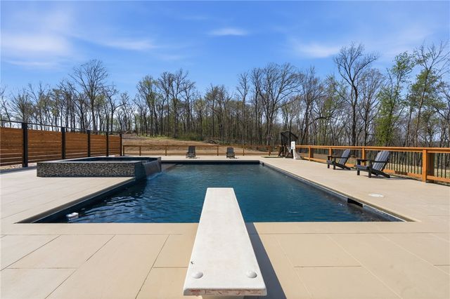 21665 Griggs Road, Springdale, AR 72762