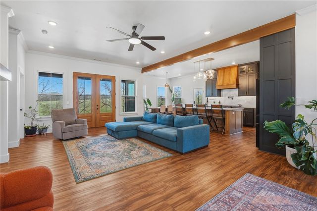 21665 Griggs Road, Springdale, AR 72762