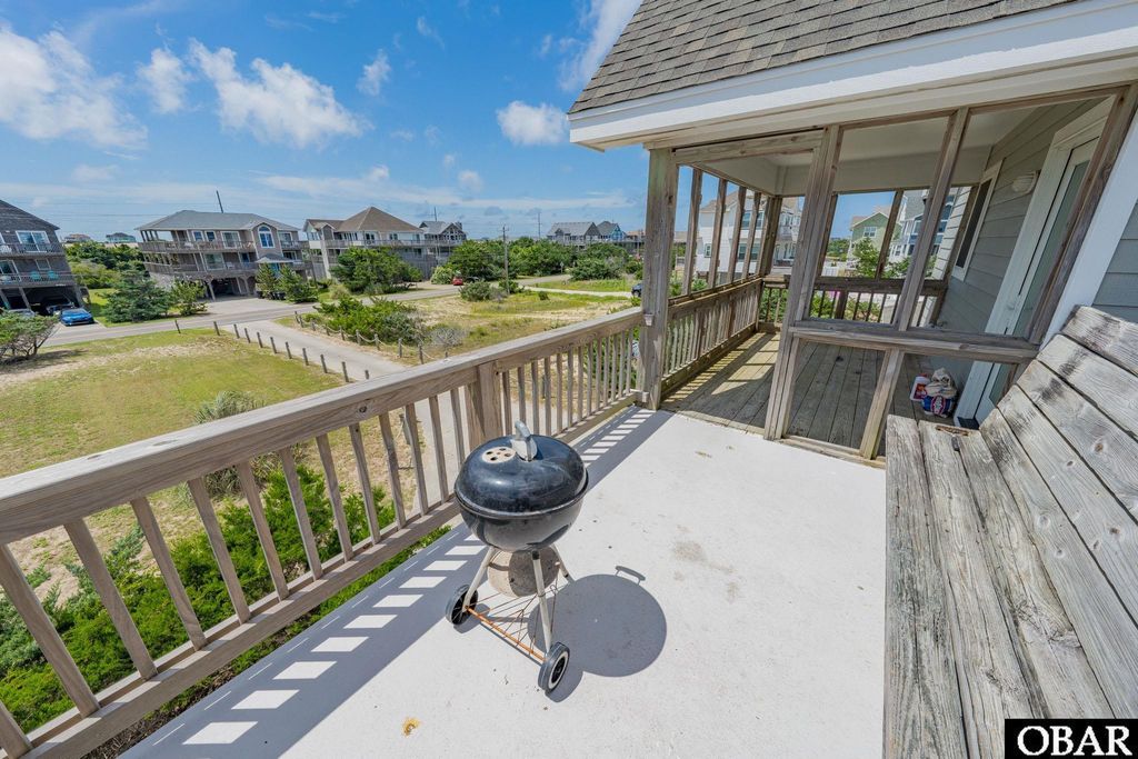 Image 16 of property listing at 41981 Ocean View Drive Lot 9, Avon, NC 27915