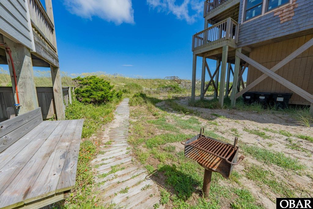 Image 44 of property listing at 41981 Ocean View Drive Lot 9, Avon, NC 27915