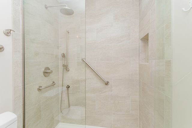 1410 Pebblecreek Drive, Glenview, IL 60025